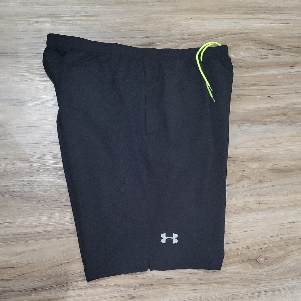 Under Armour Men's Black Athletic Shorts